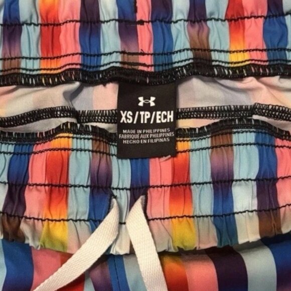 NWT Under Armour Vanish Pride Shorts Women's XS Rainbow Striped UPF-40 - Picture 4 of 5